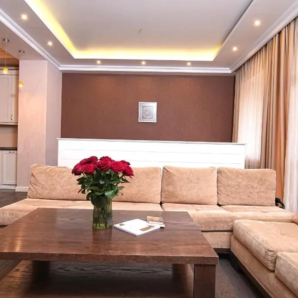 Luxury Apartments in the Centre with 2 Bedrooms & 2 Bathrooms by Sweet Home, hotell Jerevanis