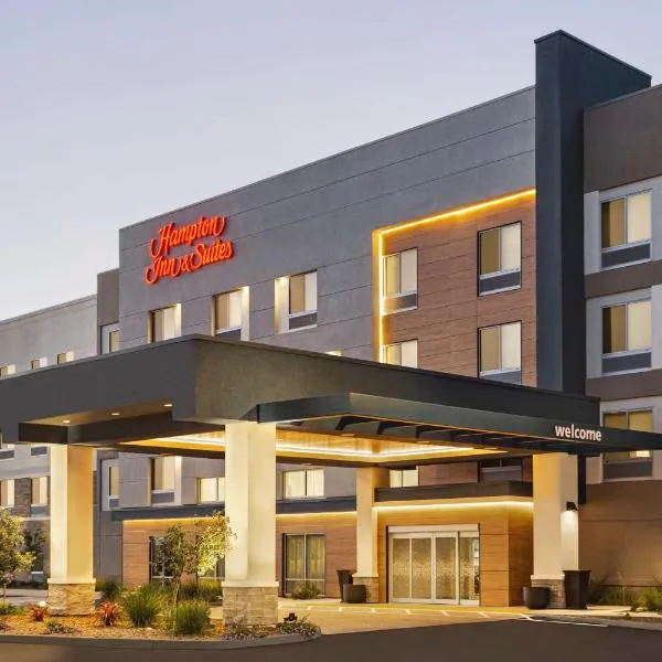 Hampton Inn & Suites Oroville, hotel v destinaci Oroville