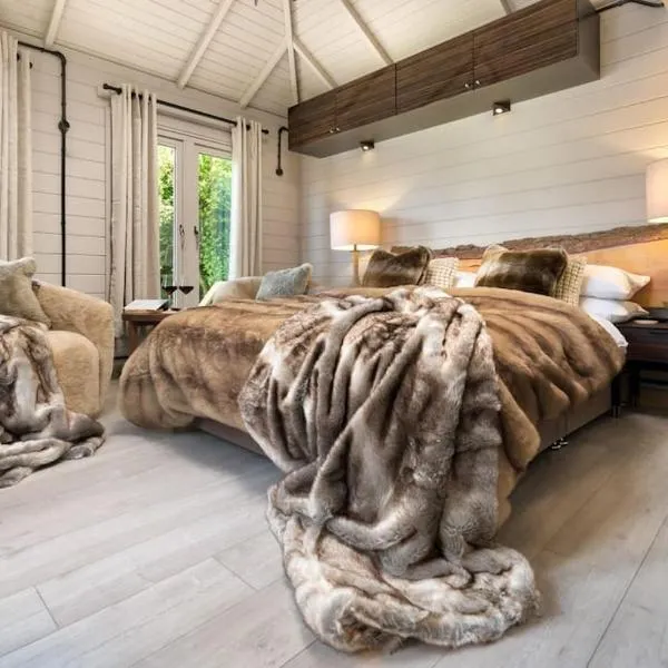 The High Longtail Lodge, hotel in Bowness-on-Windermere