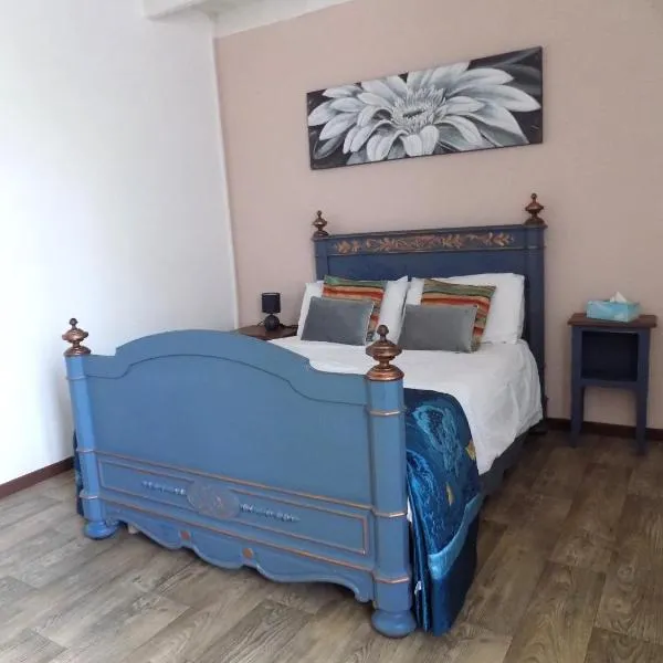 La maisonnette، فندق في Les Adjots