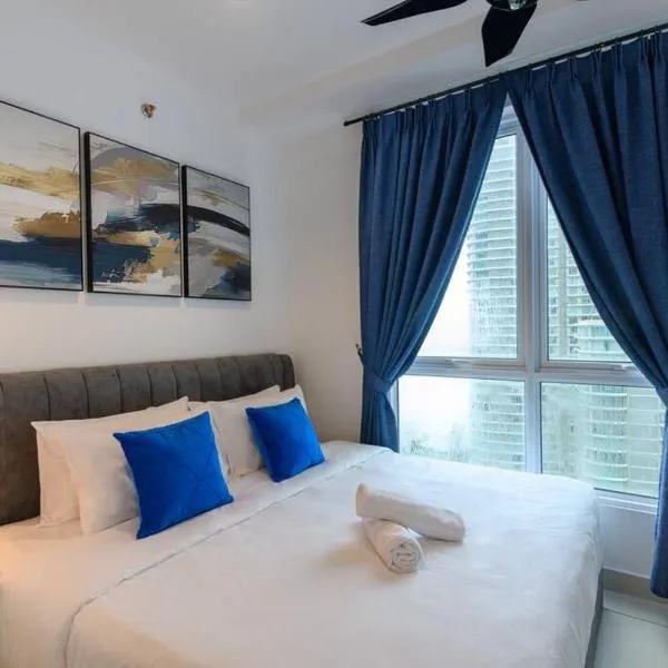 2R2B Seaview Serenity 1 to 8pax Gurney Mansion One, hotel in George Town