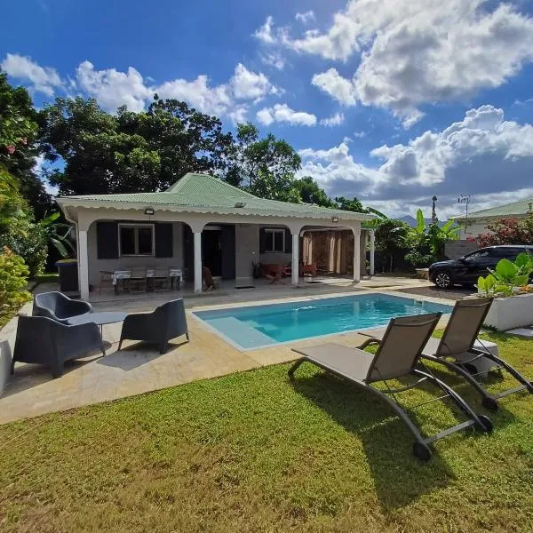 Private House, Pierrette 3 rooms, hotel in Lamentin