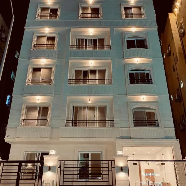 October Square, hotell sihtkohas Madīnat as-Sādis min Uktōbar