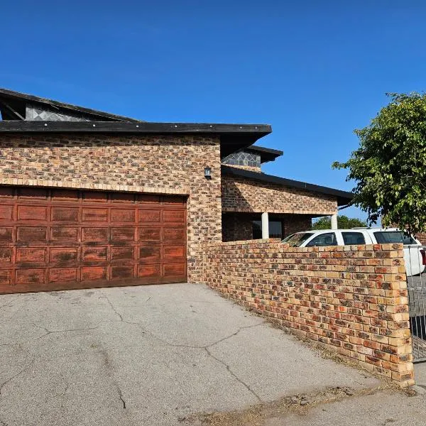 AMM Guesthouse, hotel in Gqeberha