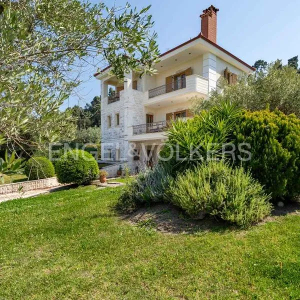 4BR Sea View Villa in Halkidiki, hotel v destinácii Kriopigi