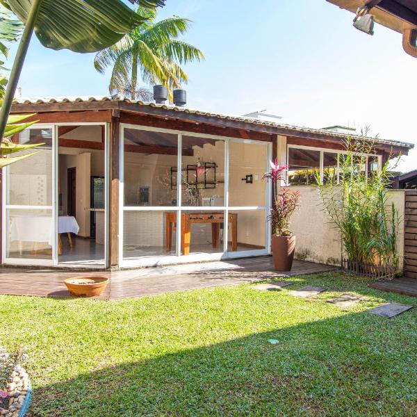 Casa charmosa com churrasqueira HZ3244