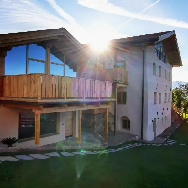 Egger an der Lahn - Apt Nonna, hotel v destinaci San Genesio Atesino