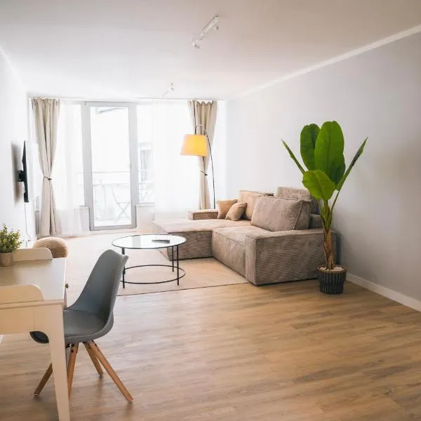 RR - NEW - Beautiful Apartment 80qm - Lift - WIFI, hotel v destinaci Kröllwitz