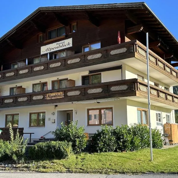 Lutz Alpenblick B&B, hotel en Schattwald