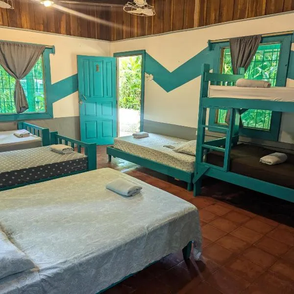 Tasty Dayz Hostel, hotel v destinaci Puerto Viejo