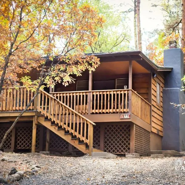Ruidoso River Trail Cabin, hótel í Ruidoso