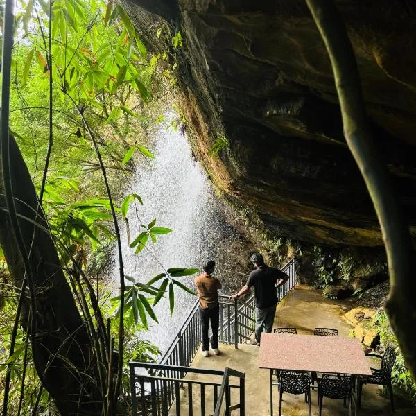 The Falls at Mangal Caverns, hotel v destinaci Vagamon