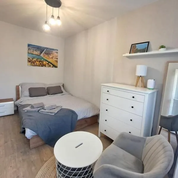 Csongrádi Tiszavirág Apartman, hotel di Csongrád