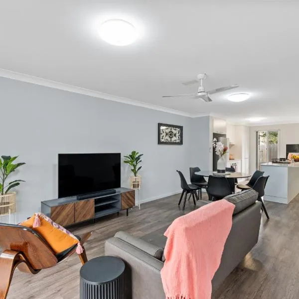 Modern New Townhouse in Booval, hotel v destinaci Bundamba