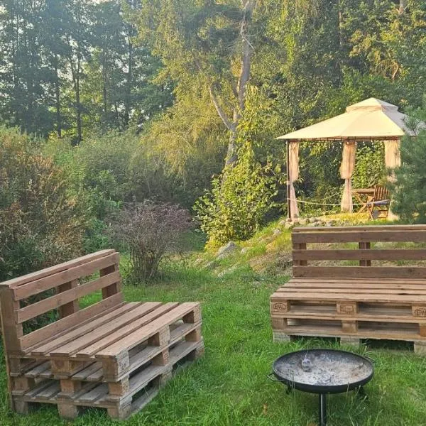 Camping - Wohnmobilstellplatz in der Seenplatte, hotel in Carpin