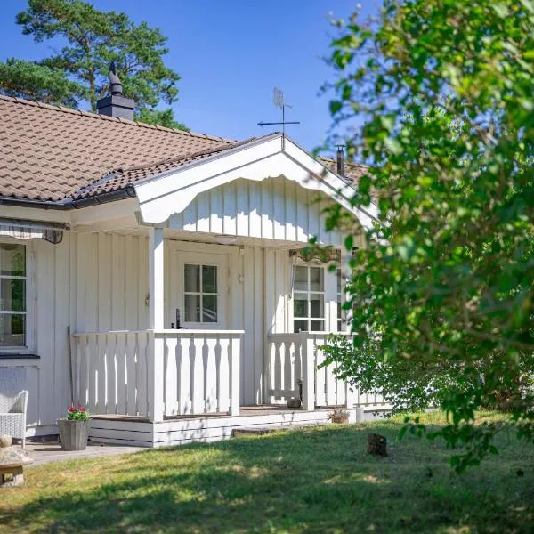 Sea-loving house, hotel in Åhus