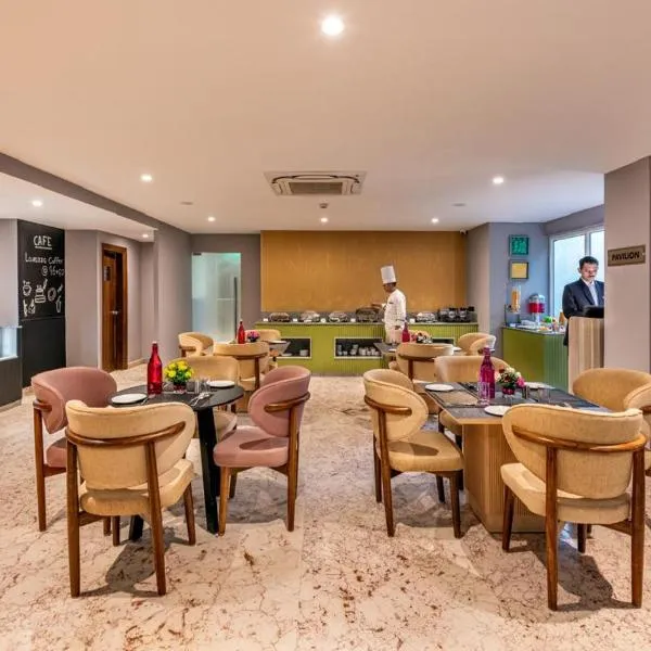 Comfort Inn Grand, Kaushambi, hotel in Ghaziabad