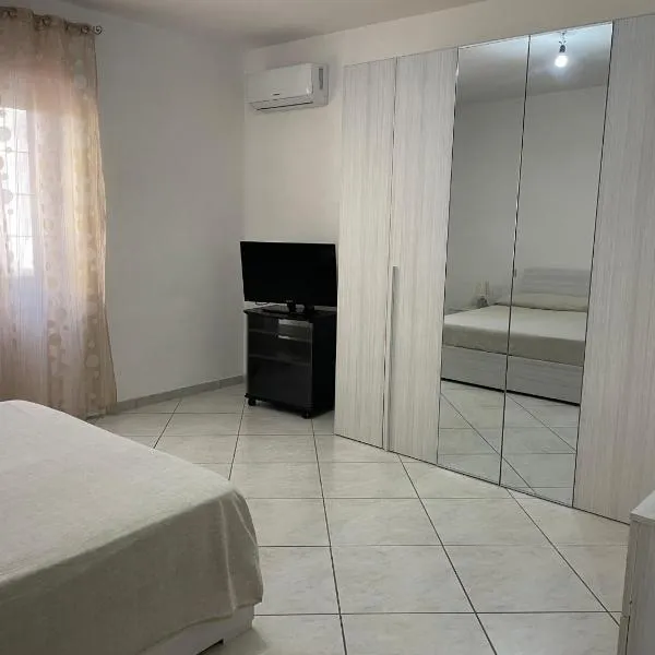 Flora House, hotel v destinaci Brindisi