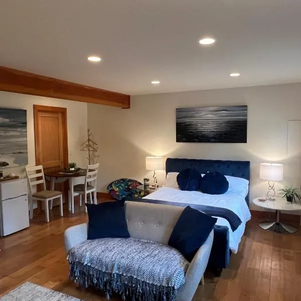 A Seaside Jacuzzi Escape in Parksville, BC, Canada, viešbutis mieste Parksvilis