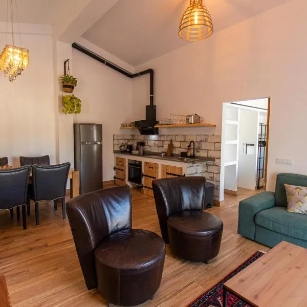 Farm Lodges Olive, Casa Alfarrobeira, hotel en Moncarapacho