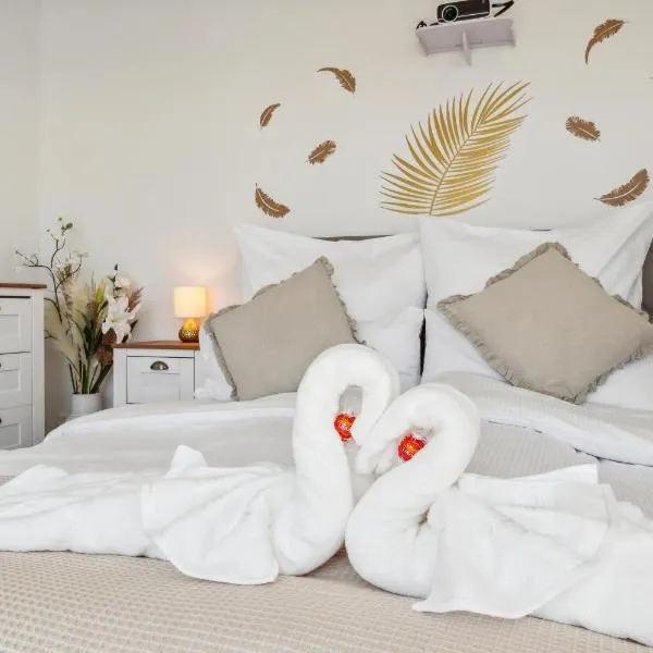 Business I Family Apartment I 1-4 Personen - Aare Blick, nahe Altstadt I Beamer - 99" Leinwand I Terrassen Lounge und Parkplatz, hotel v destinaci Brugg