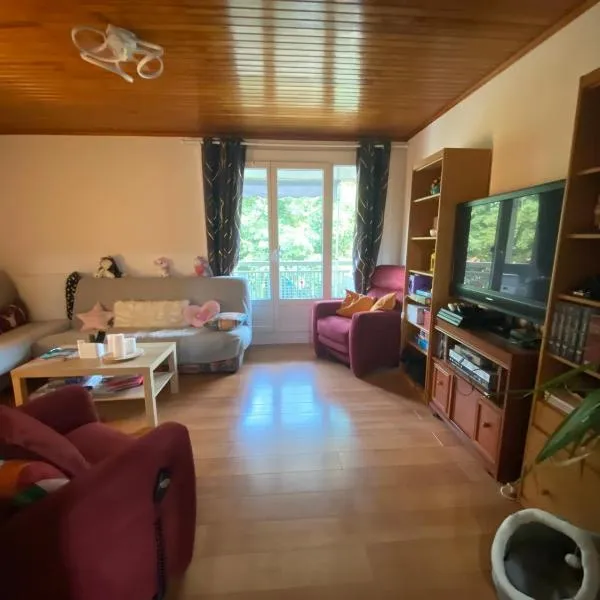 Appartement dans résidence calme, hotel v destinaci Vizille