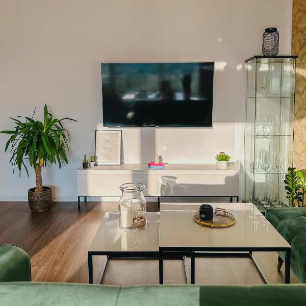Cosy 4 room apartment - free parking - balcony - workspace, hotel in Oberschleißheim