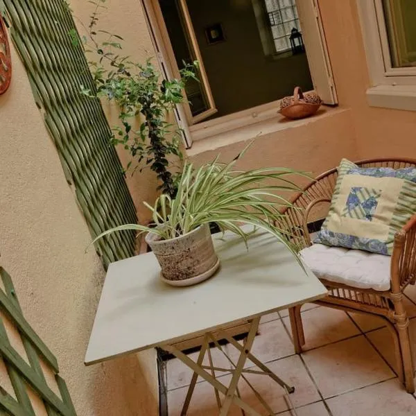 Oustal de Papé le calme au cœur de Mirepoix, hotel v destinaci Mirepoix