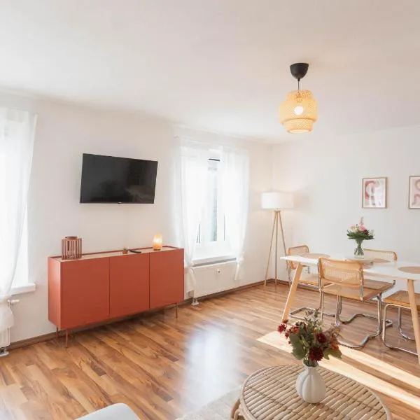 Wellness Lounge am Bauhausmuseum, hotel v destinaci Dessau