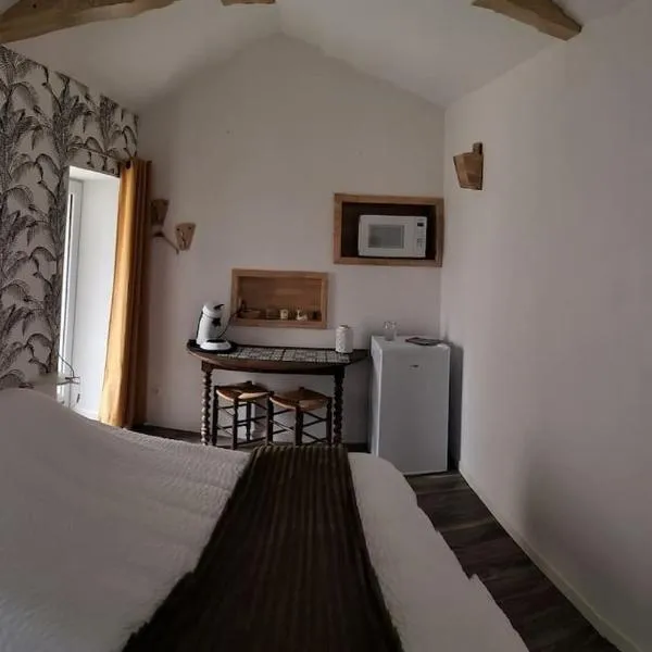 Logement entier, hotel in Mazières-en-Gâtine