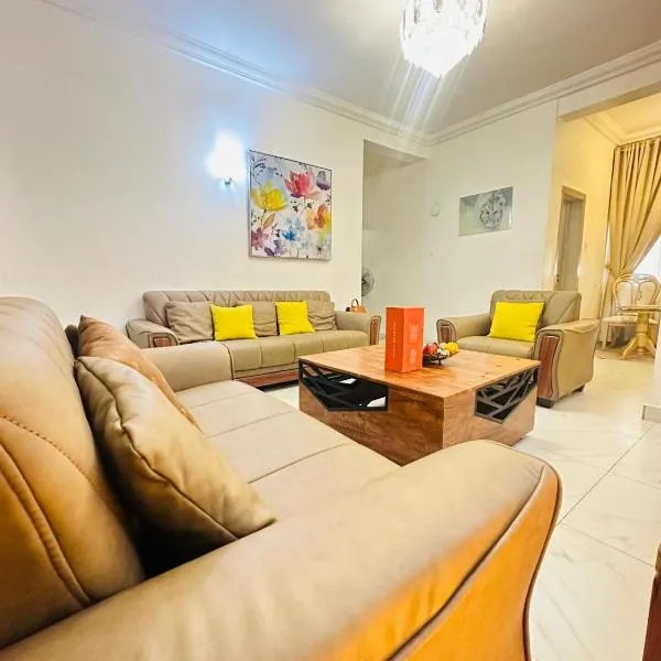 Exotic 2 BR Apartment at Wuye, Abuja - Wifi,Netflix, hotel en Abuja