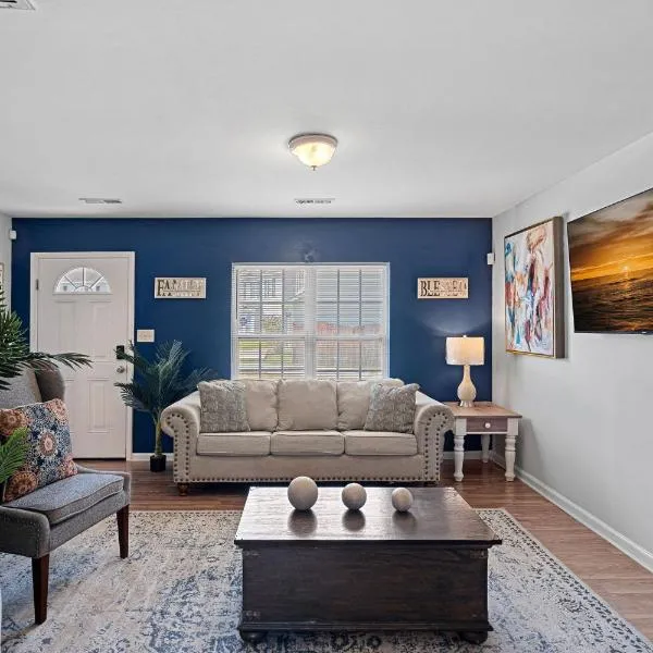 Cozy 4BR Home Near Uptown -King Bed- Jacuzzi, hotel v destinaci Charlotte