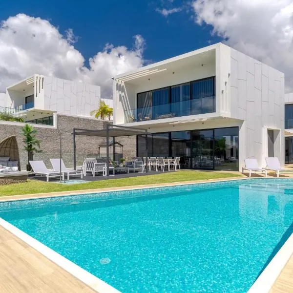 Luxury Diamond House by Holiday Rental Madeira, hotel in Funchal