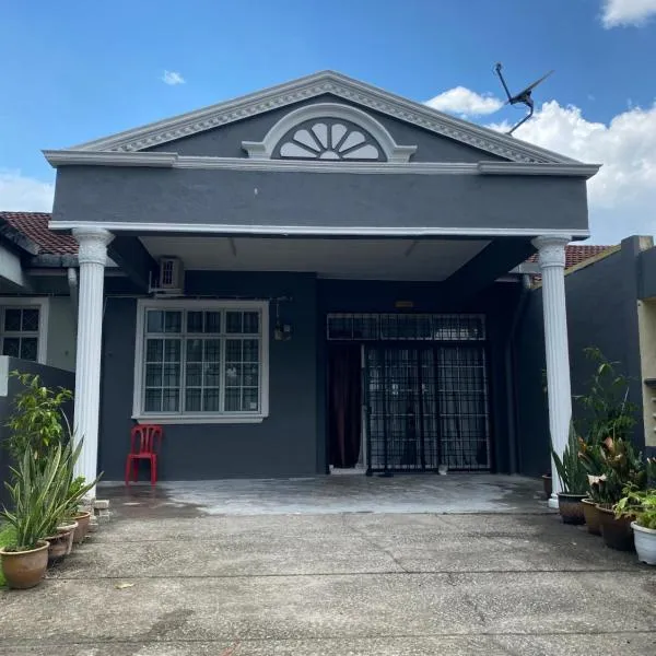 Homestay Bronizam 2, hotel in Nilai