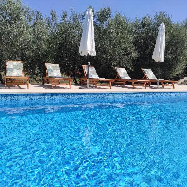 Villa Dorina, hotell i Barban