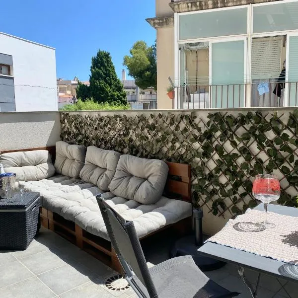 Reina apartment in Sitges, hotel in Sitges