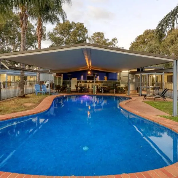 Deni Golf Resort, hotel in Deniliquin