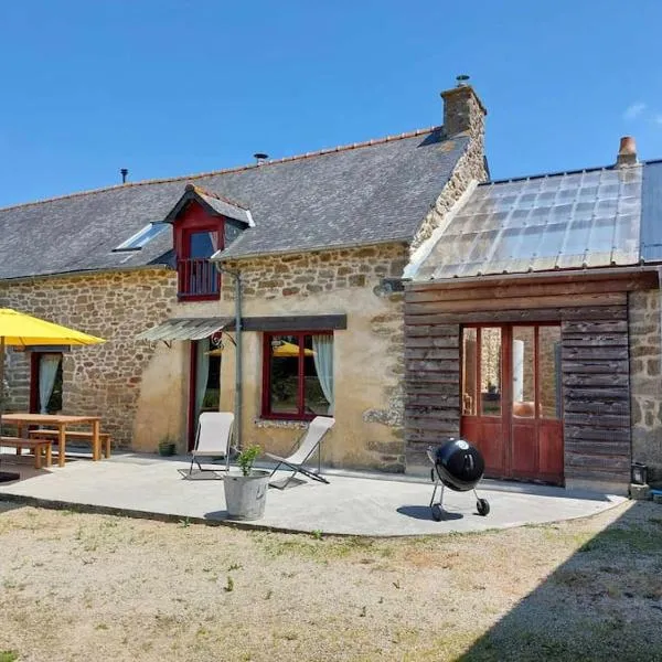 Maison La Roche Quihanet, hotel in Landéhen