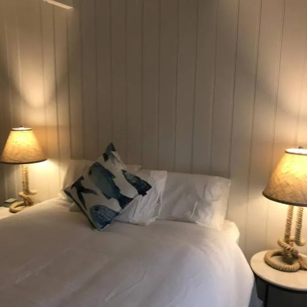 Blairgowrie Beach Townhouse Opposite the beach!, hotel in Blairgowrie