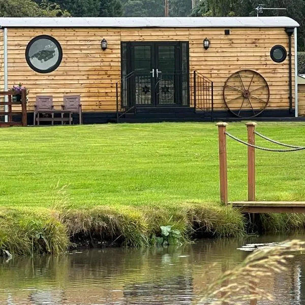 Ye Old Lambing Lodge - Spring Paddock, hotel v destinaci Stafford