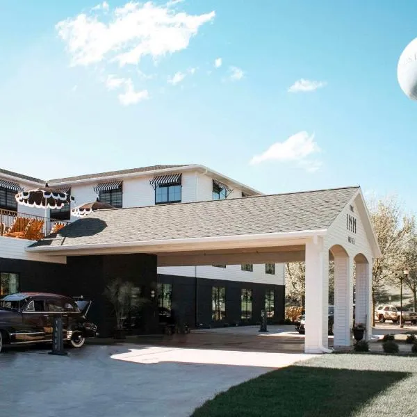 The Inn Hotel Lake Okoboji, an Ascend Collection Hotel, hotel di Arnolds Park