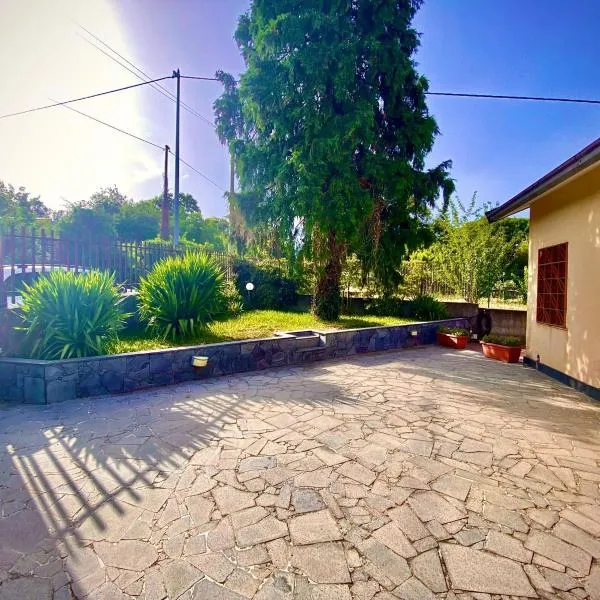 Ciury's Etna Holidays – hotel w mieście Trecastagni