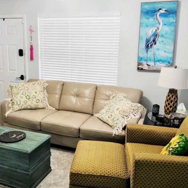 Best Location Quiet Cottage Pets Kitchen, hotel in Tallahassee