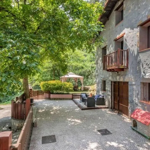 Casa de piedras entre arboles, pura naturaleza, hôtel à Castro Urdiales