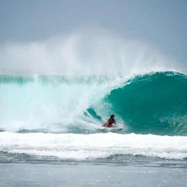 Krui Surfing, hotel v destinaci Wainapal