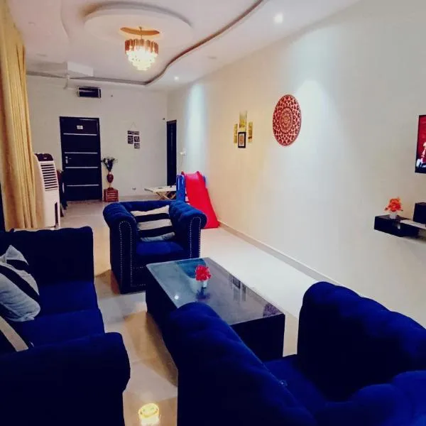 Atulyam Stays Sushant Golf City, hótel í Lucknow