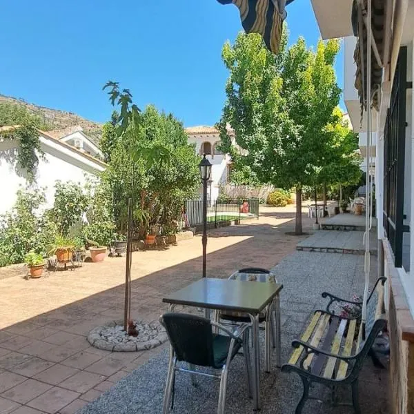 Casa Rural Fuente del Céfano, hotel in Arroyo Frio