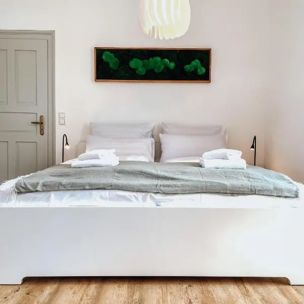 SCHEE Apartments - stilvolle & zentrale Wohnungen mit Privatparkplatz, hotel em Nördlingen