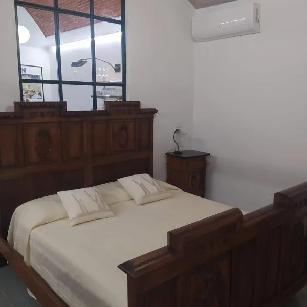 Casa del Mercante in centro ad Asti no ztl, hotel in Asti