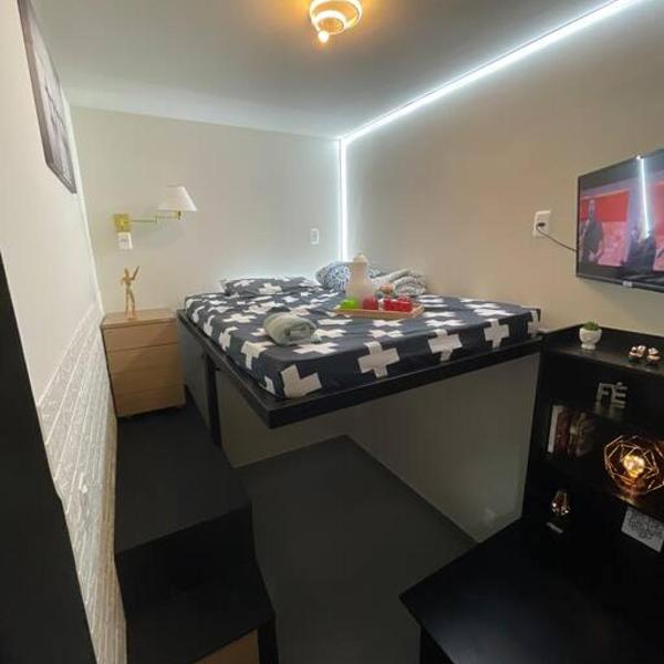Confortável loft 4,ar, Wi-Fi, TV, 400m UNIG - Foto 5